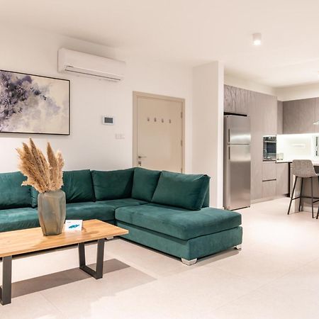 Venus Apartment Larnaca Buitenkant foto