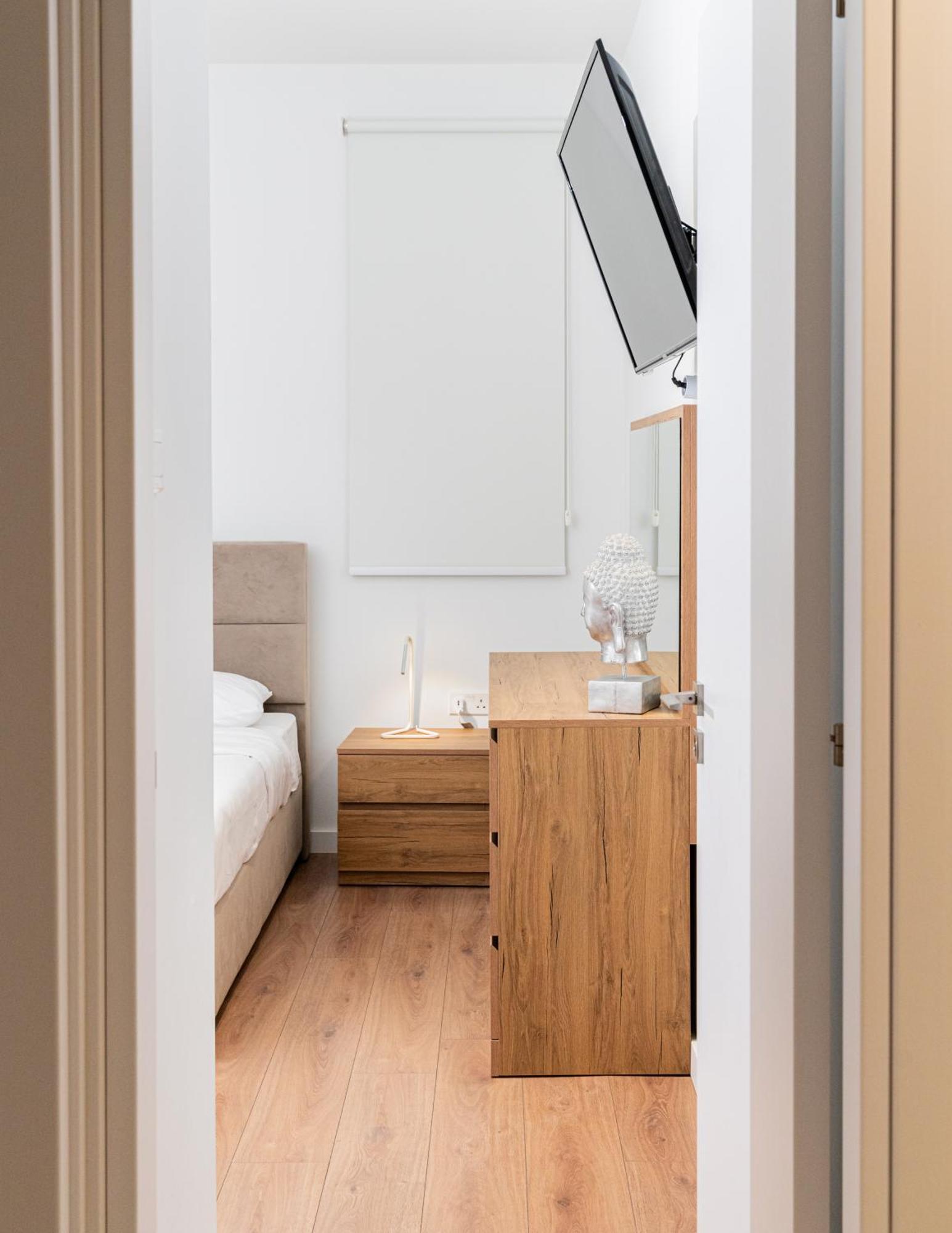 Venus Apartment Larnaca Buitenkant foto